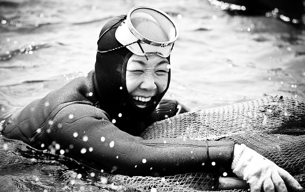 Haenyeo-Female-Diver-Jeju-Island-Smiling