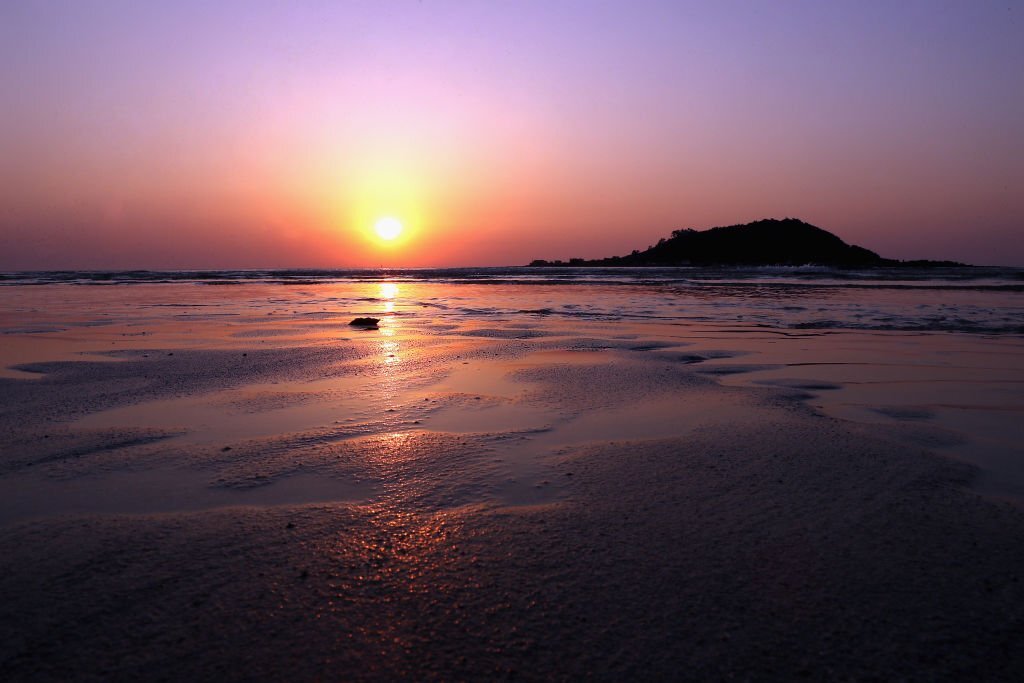 Hyeopjae-Beach-Sunset-Jeju