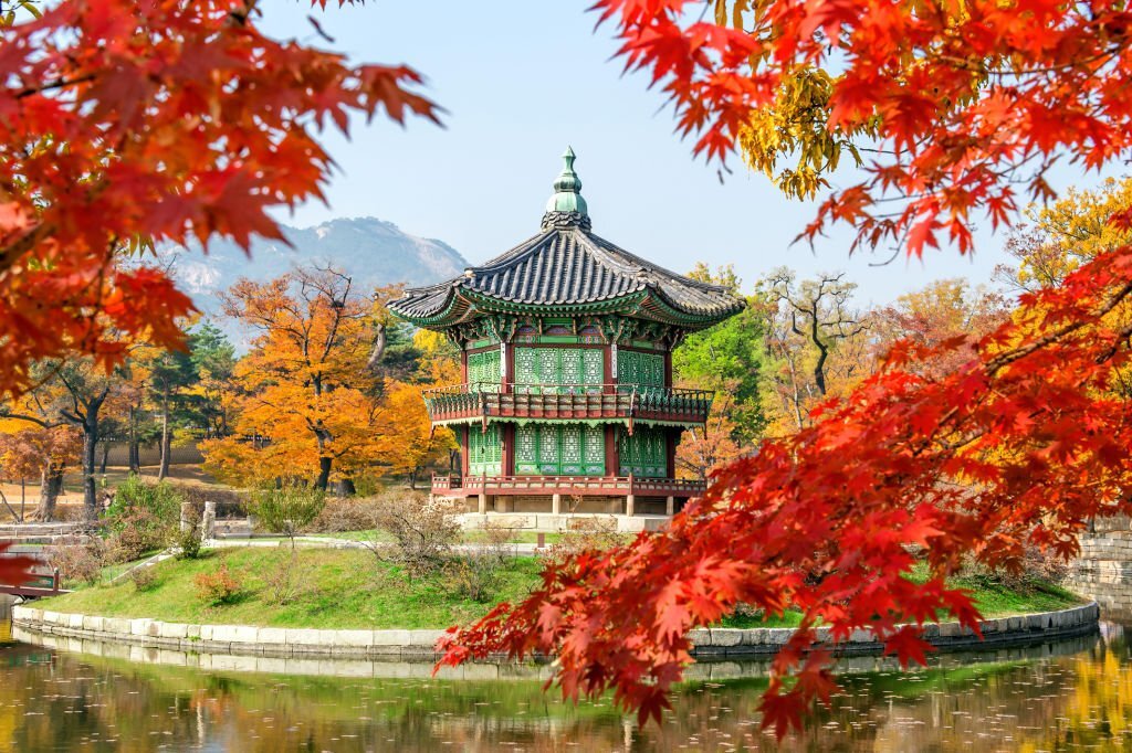 Secret-Garden-Changdeokgung-Palace-Autumn