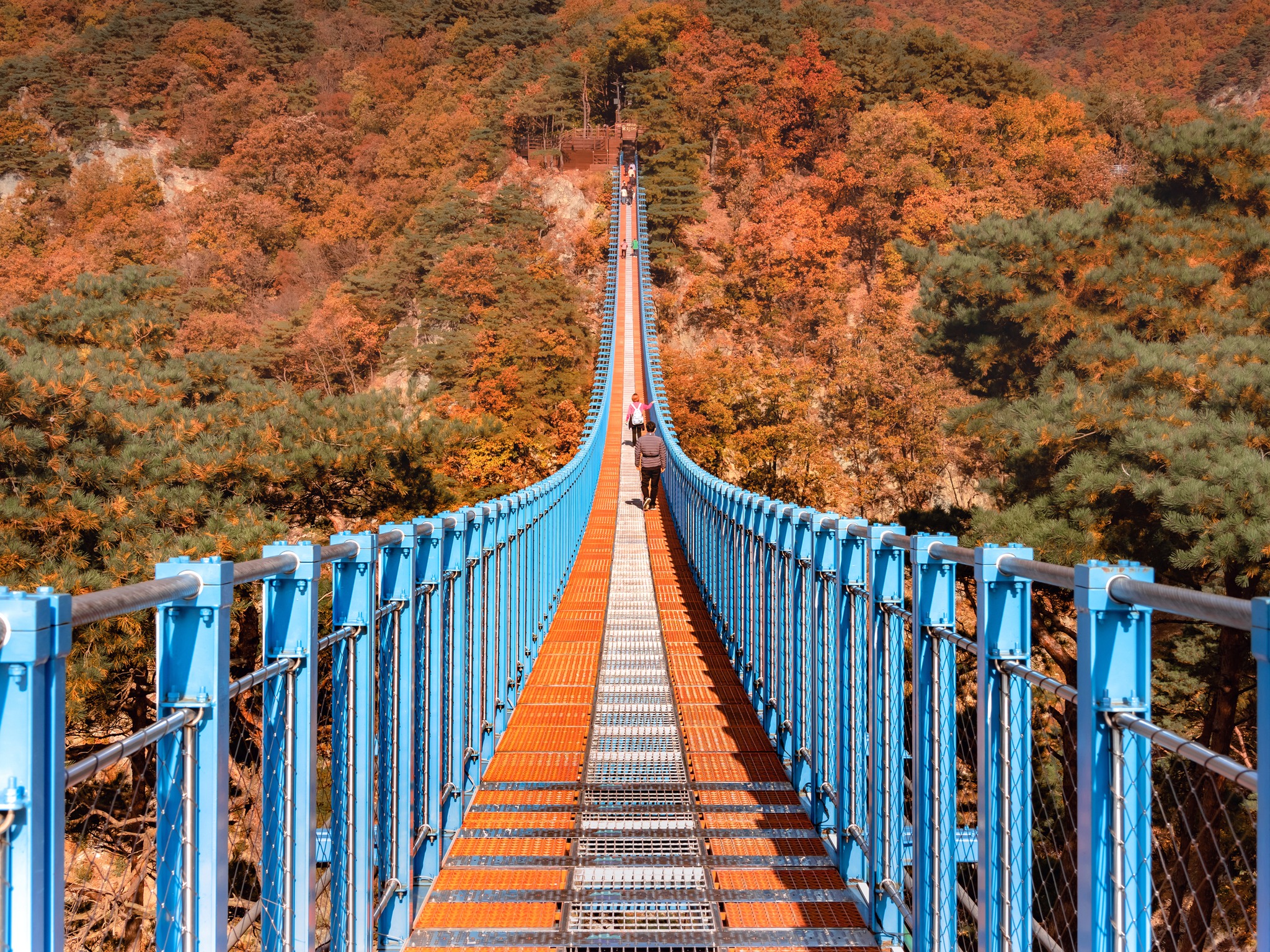 Sogeumsan-Suspension-Bridge-Autumn-Korea