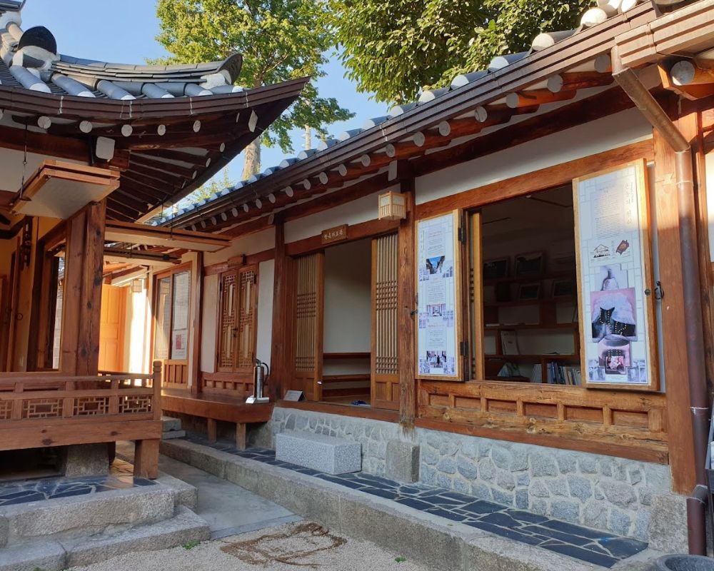 Bukchon Traditional Culture Center 2