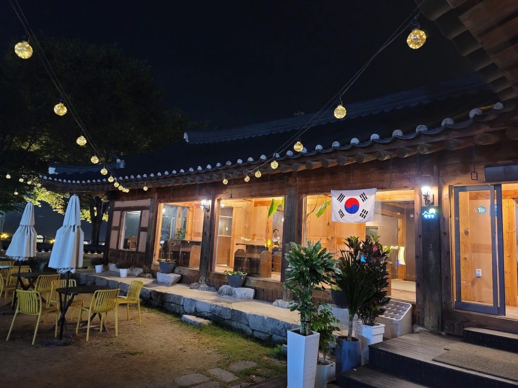 Wol-Yeongdang Hanok Cafe Seoul
