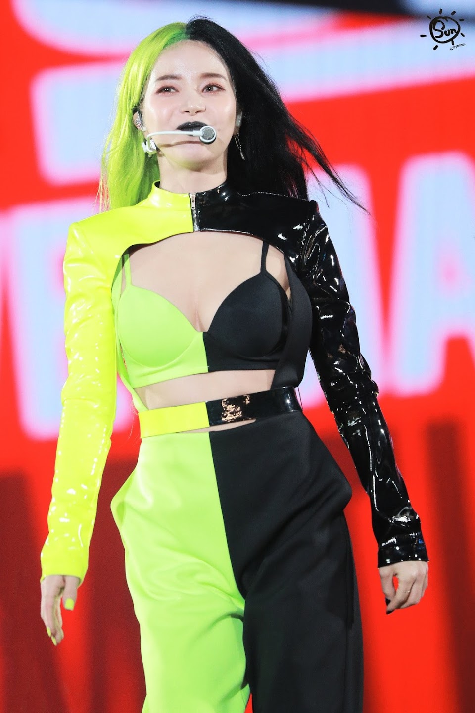 Solar Mamamoo Split Hair Dye