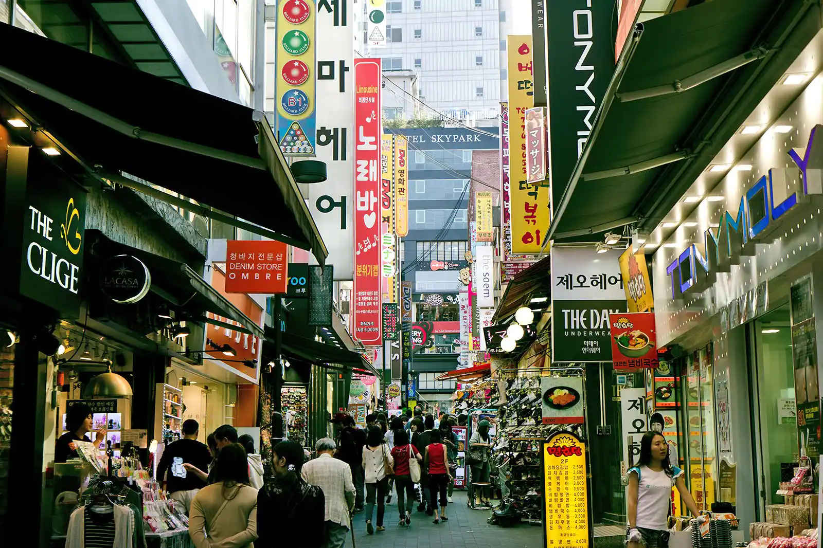 12 Must-Visit Night Markets in Seoul To Explore In 2023
